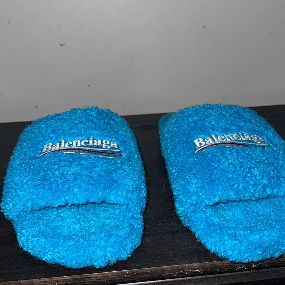 Balenciaga Furry slide sandal